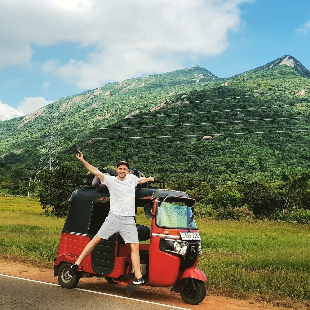 pick-go-travels rent a tuktuk